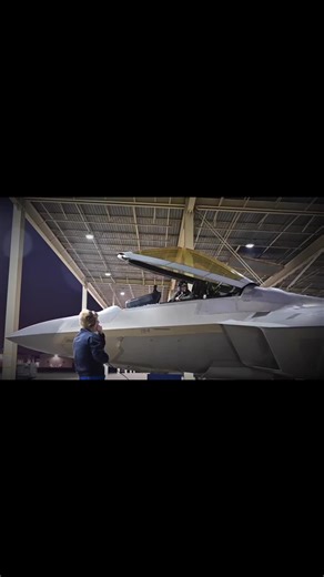 F22 Raptor: A Captivating Airforce Edit