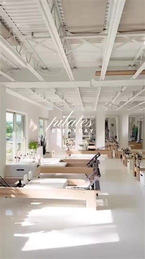 When you think of Pilates Laboratory, we hope you think….. 𝟭. 𝗖𝗿𝗲𝗮𝘁𝗶𝘃𝗶𝘁𝘆 𝗜𝗻𝘁𝗲𝗹𝗹𝗶𝗴𝗲𝗻𝘁 𝗠𝗼𝘃𝗲𝗺𝗲𝗻𝘁 🧐 Workouts redefined every session. At Pilates Laboratory, you never take the same class twice—intelligent movement designed to challenge and excite. 𝟮. 𝗦𝘁𝗿𝗲𝗻𝗴𝘁𝗵 𝗖𝗼𝗻𝘁𝗿𝗼𝗹 💪 Strength that comes from the core—build stability and control with every class. Feel the power of deliberate movement. 𝟯. 𝗔 𝗖𝗼𝗺𝗺𝘂𝗻𝗶𝘁𝘆 𝗼𝗳 𝗠𝗼𝘃𝗲𝗿𝘀 🤝💖 A community that c