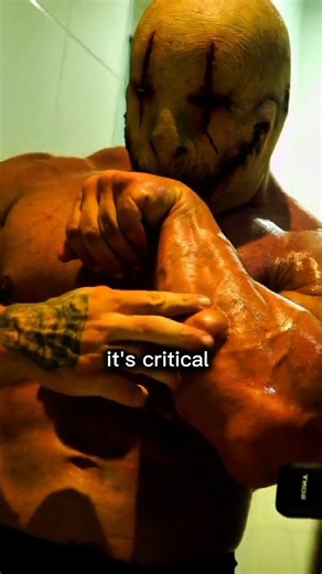 22 Year Old Bodybuilder Regrets EVERYTHING 😱