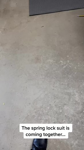 Cosplay Progress Update: Freddy Fazbear Spring Lock Suit