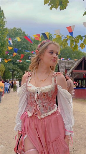 Wanted to show off my ren faire outfit :’) I love being a cosplay girl because everything is an excuse to go all out!! #cosplaygirl #pinkgirl #cosplay #pinkcorset #renaissancefestival