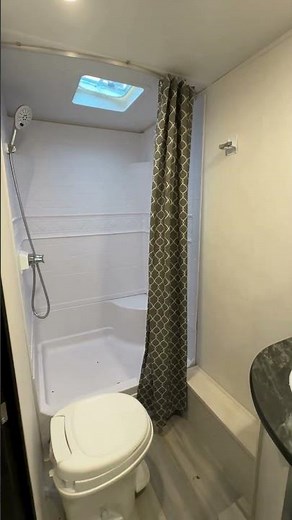 $14,900 Used 2022 Prime Time Tracer 260BHSLE – Family Bunkhouse Travel Trailer