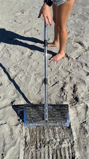 Find Treasure And Someone things On Beach #everyonehighlights #treasure #findyourtribe #viralvideochallenge #fypchallenge #everyoneactivefollowersシfypシ゚viralシalシalシ | Pencel Drawing