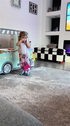 The life of a toddler and her baby 👶 😅 #toddlersoftiktokfyp #toddlerlife #fyp #singlemum