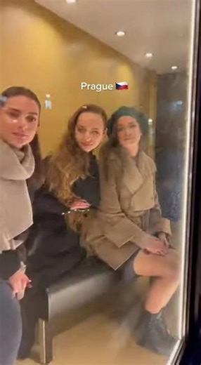 Prague's Living Window Models