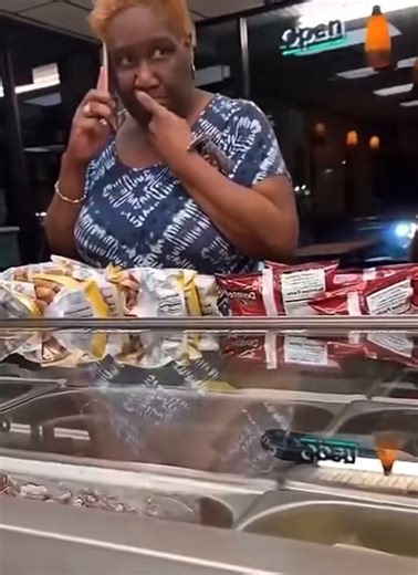 They might see this tweet but idc, if anyone finds any hidden versions or deleted bundles of you seem pretty sad leave them in the replies or dms, I have 38 versions on my spreadsheet and counting with 2 months remaining.