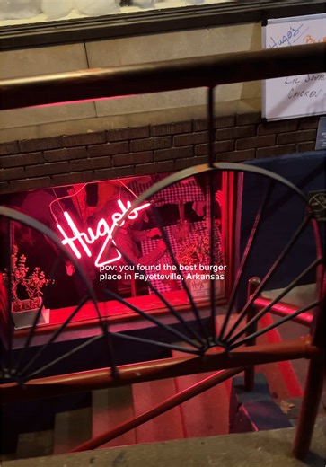 This restaurant is soo good! I have to eat at this place “Hugo’s” every time I visit Arkansas. Please drop some food recommendations in Fayetteville, Arkansas. 🫶🏽