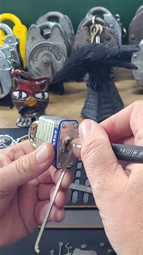 Master Lock #3 SPP, Rake & Zip 60 seconds ‪@FantasmIndustries‬
