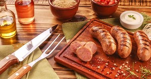 Qual a melhor linguiça toscana para o churrasco? Avaliamos 10 marcas
