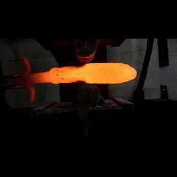 Forging a dagger from an old wrench #blacksmithforge #forging