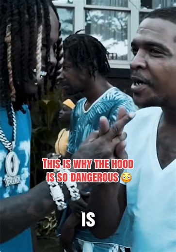 Gangs are close together in Chicago #mostdangerous #detroit #drillrap #oblock #streetsmarts