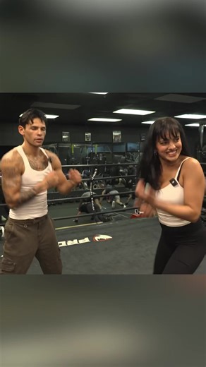 Boxing Champion Ryan Garcia teaches Nina Drama how to throw fast punches LOL #boxing #ninadrama #ryangarcia #ufc #boxing