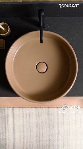 Design that speaks softly – yet lasts forever. With Balcoon, we treat your bathroom to pure geometry, natural shades and a warm, tactile feel – all powered by the unmistakable design identity of Patricia Urquiola. This is minimalist design made for everyone – created by one of the world’s finest. #Duravit #UpgradeYourEveryday #BathroomDesign #BathroomInspo #InteriorDesign