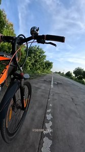 Meet the Kross Rider, the embodiment of adventure on two wheels. From scenic trails to rugged terrain, they chase adrenaline, explore the unknown, and conquer every twist and turn. Thankyou Shekhar Shejul & Ganesh Ghuge for choosing Kross as your cycling champion. #KrossBikes #YehKrossHaiBoss #ExploreWithKross #Rider #TrailBlazers #BikingAdventure #Cyclist #Traveller #Experience #MTB #Racer #KrossAdventures #RideOn #UnleashTheThrill #PedalToExplore | KROSS BIKES