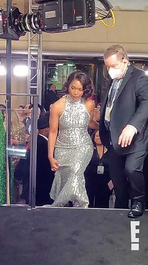 I mean, honestly, is there more of a queen than Angela Bassett? I DON'T THINK SO!! Needless to say I was very excited to shoot her when she walked up because IT'S ANGELA BASSETT, but also because of that dress! This cute little pose was all her and I love how she incorporated the clutch as a purfume bottle! Since it was designed to look like that, why not use it! She's an icon, and super sweet, what more could you want?! #AngelaBassett #ColeWalliser #GlamBOTBTS #LivefromE #GoldenGlobes