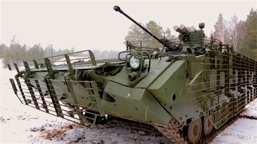 进行现代化改装后的BMP-2战车演示视频