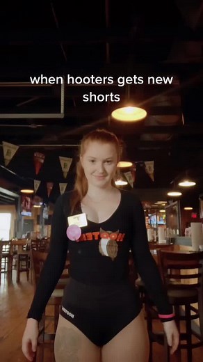 i actually like the new shorts, also tik tok i am 22 years old please don’t take this down #hooters #hooterstiktok #hootersgirl #hootersgirledition
