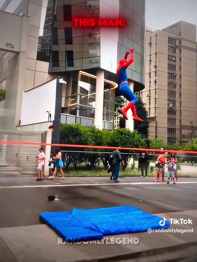 Incredible Slackline Performances: Skill and Balance