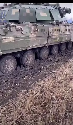 Tank dancing#dancingqueen #miltok #tanks #usmc #fypシ゚viral