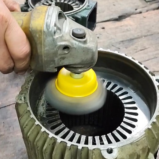 Induction motor cleaning #gurjinderelectricworks #fbreelsfypシ゚viralvideo #fbyシvideo #fbreelsfypシ゚viral #fbreelsfypシ゚ #trendingreels #reelsinstagram #electrician #fb #motor | Gurjinder Electric Works