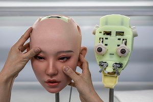 New ‘human brain’ computer chip could fix one of the biggest problems with AI