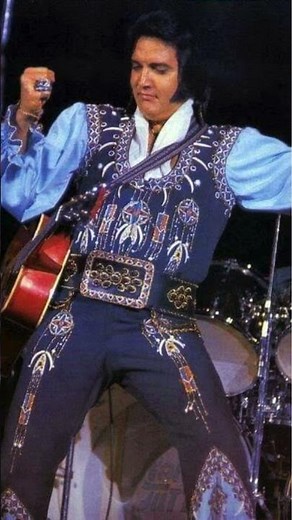 Rare Concert Footage: Elvis at His Peak Performance #rarefootage #elvispresley #concert