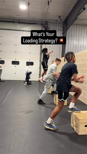 What type of athlete are you? 🔥 Three athletes, three different strategies. Athlete A utilizes more of a knee bend to attenuate the force from landing. Athlete B stiffens the landing by gravitating more towards ankle dorsiflexion. Athlete C combines recipes from each. No right or wrong - just movement strategy from each individual athlete. #nwp #newwavecertified #plyometrics #training #fyp