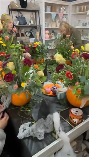 Thank you to everyone who came for tonight’s class. Have to say you all had your creative juices flowing. Great job 🎃🎃 | Purple Daisy Gifts kilwinning