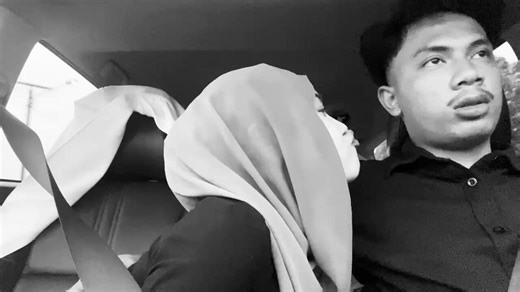 apaan kissing ga grepe grepe anjing