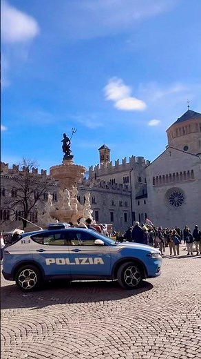 🇮🇹 Trento, Italy 🇮🇹 4K Walking Tour Through the Historic City Center on a Sunny Spring Sunday ☀️