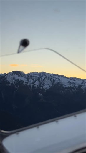 This does beat a jet2 holiday … #sunset #skydive #skyvan #alps #zellamsee #pinkskyvan #pink #sunsetload | Max Kossidowski