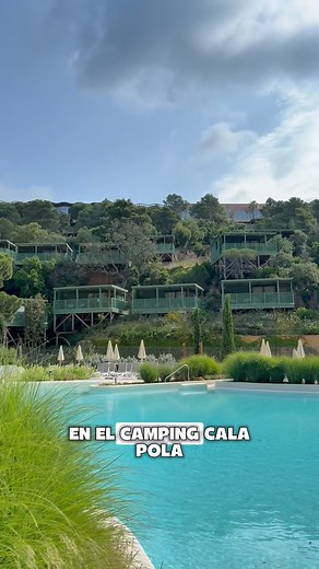 Así es un día en el @campingcalapola , Costa Brava 100% 🏕️. Un entorno para descubrir con rutas por la costa y también por el interior, desde el mismo camping 🥾. Calidad en los alojamientos, servicios e instalaciones del Camping como el restaurante o la zona de piscinas, ideal para toda la familia 😊. ¡Un Camping que me encanta y visito cada temporada! ✌️ Las bolsitas de café son de @cartelcafebarcelona ☕️ #campingcalapola #campingsgirona #campingscat #campingsespaña #costabrava #costabravapir