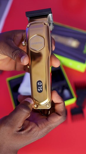 The ORAIMO SMART CLIPPER 2 GOLD. Features include: LED Battery Indicator 2500Mah Battery 180 mins Runtime USBC Charging port Durable Diamond Blades Price: 21,000. Buy with my link in bio. #oraimo #oraimosmartclipper2 #oraimosmartclipper2gold #mobiletechgist