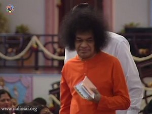 30K views · 622 shares | Om Namo Bhagavathe Vasudevaya | Sri Sathya Sai Bhajans "Lyrics: Om Namo Bhagavathe Vasudevaya Om Namo Bhagavathe Vasudevaya Om Namah Shivaya Om Namo Narayanaya Om Namah Shivaya Om Namo Narayanaya Hari Om Namo Bhagavathe Vasudevaya Meaning: I bow down to Thee, O Lord Krishna! son of Vasudeva. I bow down to Lord Shiva, to Lord Narayana. Adoration to Lord Vishnu and Lord Shiva, who abide and shine in all beings. " | Sri Sathya Sai Baba | Facebook