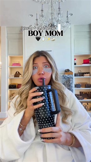 LETS CHAT ✨🤍 @rhode skin @Hourglass Cosmetics @Rare Beauty @Westman-Atelier @Charlotte Tilbury @Benefit Cosmetics @tarte cosmetics @makeupforever @Diorbeauty