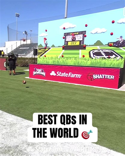 Throwing Dots: Best QBs Highlight Reel