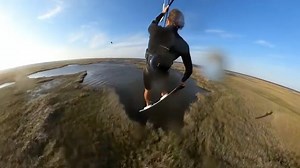 Rider Evan Netsch ⁣ ⁣ 🇺🇸 Waves, North Carolina ⁣ ⁣ ⁣ #Kiteboarding & #Kitesurfing : #KitesurfingWorld / #TravelGuide for #Kitesurfers & #Kiteboarders : #KitesurfingWorldGuide | Kitesurfing World