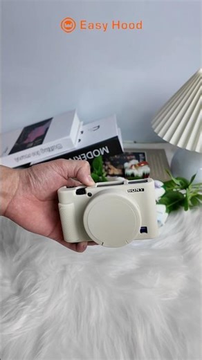 This silicone case gives my Sony RX100M7 a great grip! Perfect fit and total protection!#case #sony