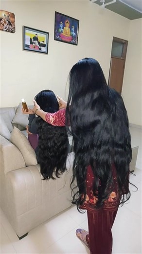 gopanjali on Instagram: "घर पर बना हेयर ग्रोथ ऑयल | बाल तेजी से उगाने का घरेलू तेल | Hair Growth Oil at Home इस वीडियो में मैंने घर पर बना हुआ 100% नेचुरल हेयर ग्रोथ ऑयल शेयर किया है, जो बालों का झड़ना कम करता है और नए बाल उगाने में मदद करता है। अगर आप Hair Fall, Thin Hair, Bald Patches या Slow Hair Growth से परेशान हैं #HairGrowthOil #HomemadeHairOil #HairFallSolution #NaturalHairCare #AyurvedicHa"