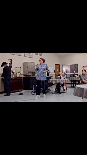 Activities did it again! Big shout-out to Dessie for an amazing karaoke session. 🎤 Our pre-Thanksgiving entertainment was much needed, and it’s always such a delight to bring smiles to our residents faces. A huge thank you to our therapy team as well, perfect opportunity to get everyone up on their feet and moving! 🧡🍂 | Cherokee Rose Nursing and Rehabilitation