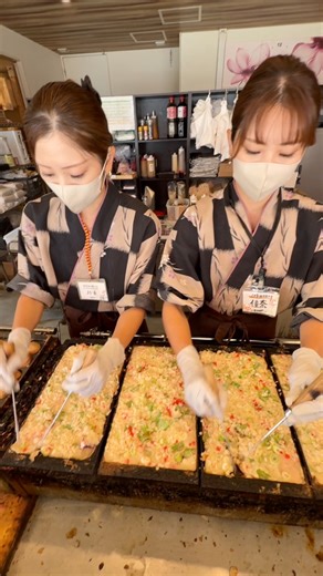 Japan’s Takoyaki Twins at Shikizakura Odaka, Nagoya | Street Food Recipes