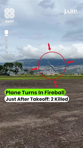 Tragedy struck Venezuela as a small aircraft burst into flames moments after takeoff from Paramillo Airport. The Piper Cheyenne I crash claimed two lives — Toni Bortone and Juan Maldonado — while two others were seriously injured. Eyewitness footage captured the plane’s sharp tilt before it exploded near San Cristóbal National Park. Swift action by rescue teams helped contain the fire and save survivors. VIDEO CREDIT : mar_dosil_pilot #Venezuela #PlaneAccident #ParamilloAirport #SanCristobal #Fl