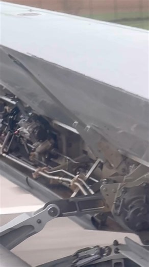 Qualcuno mi spiega come funziona l'ala di un aereo?