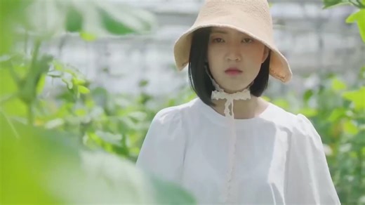 男人到两姐妹家里反被两姐妹牵制