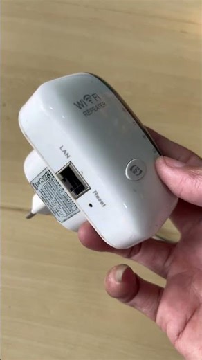 ￼WIFI Repeater 300Mbps Wireless WiFi Signal Range Extender Signal Booster 2 Antennas STX