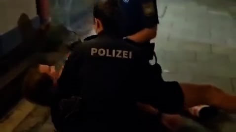 Polizeieinsatz eskaliert | Promi-Friseur gefesselt am Boden