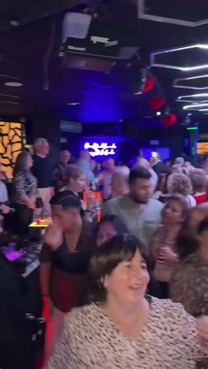 Tardeo 70s 80s 90s Especial Primavera 🌼 🍸 Entrada 2 Copas 18€ 🗓️ Sábado 21 de Marzo de 18h a 22:30h 📍 C/ Casanova, 171 - Barcelona #70s #80s #90s #tardeo #tardeo70s80s90s