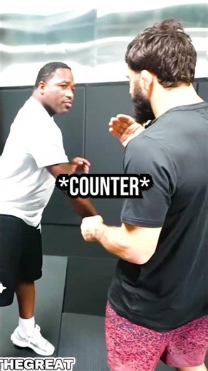 Adrien Broner Teaches Arman Tsarukyan How To Defend a Liver Shot! 😳🥊