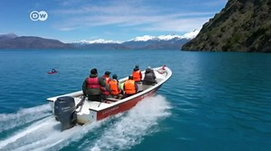 Cliff divers in Chile