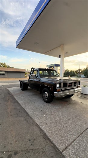 Restoration of a Square Body GMC Flatbed Dually